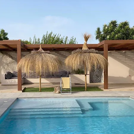 Signorino Suites&pool Guest house *