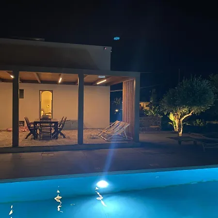 Πανσιόν Signorino Suites&pool 4*